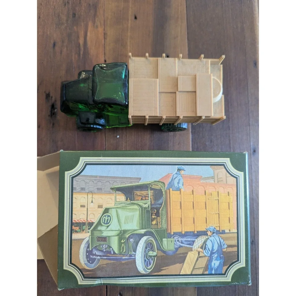 Avon Vintage MAC TRUCK Big Mack Windjammer Green Glass OLAND After‎ Shave 6 Oz